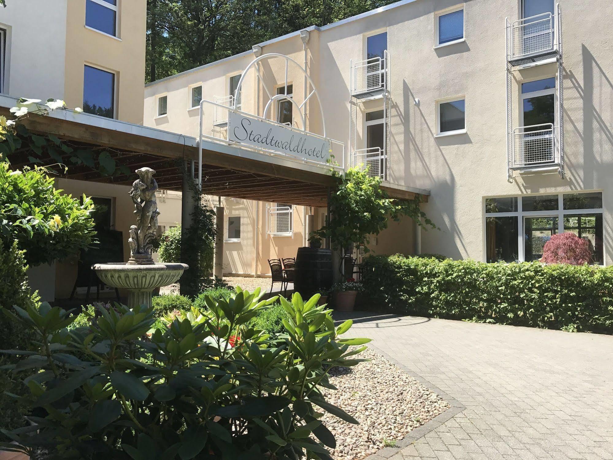 Schroeders Stadtwaldhotel Hotel