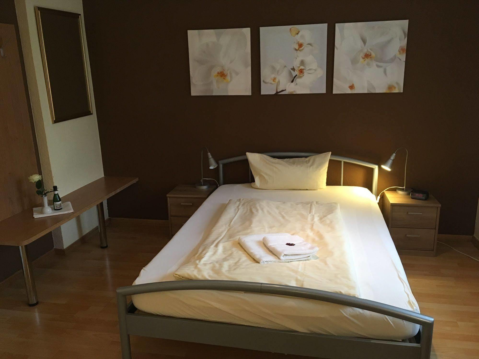 Schroeders Stadtwaldhotel Hotel